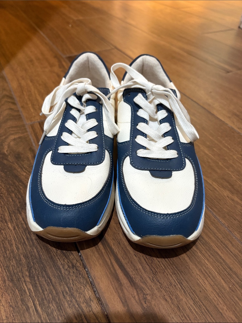 Cushionaire Classic Navy and White Women's Sneakers